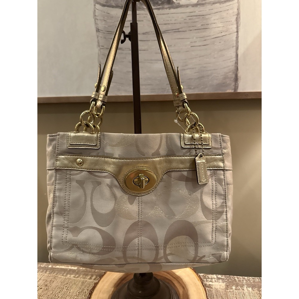 Vintage Coach Penelope Leather Carryall Khaki Gold Turn lock Bag F18474
